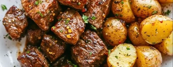 Garlic Steak Bites and Potatoes